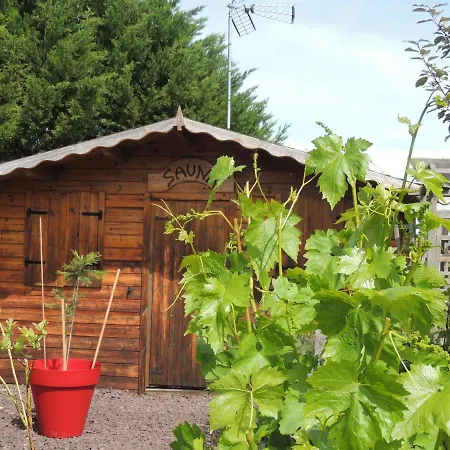 Chalet Atypique Lola Type Kota Location En Chazemais